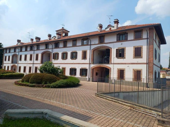 Appartamento trilocale in vendita in Via Tenaglie, Centro, Ornago