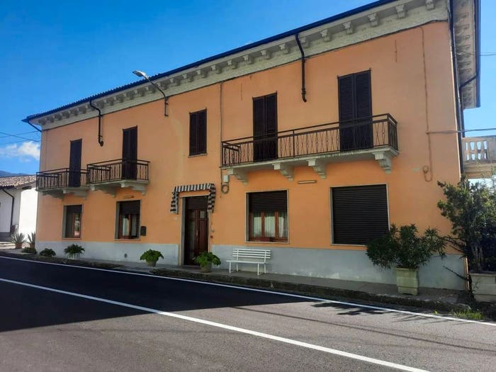 Casa con 6 locali in vendita in Giarola No Number, Menconico