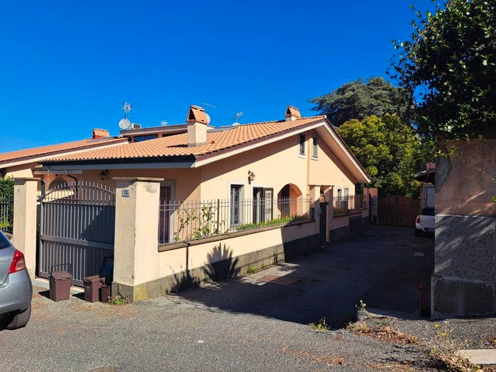 Casa quadrilocale in vendita in Via degli Agrifogli, Centro, Rocca di Papa
