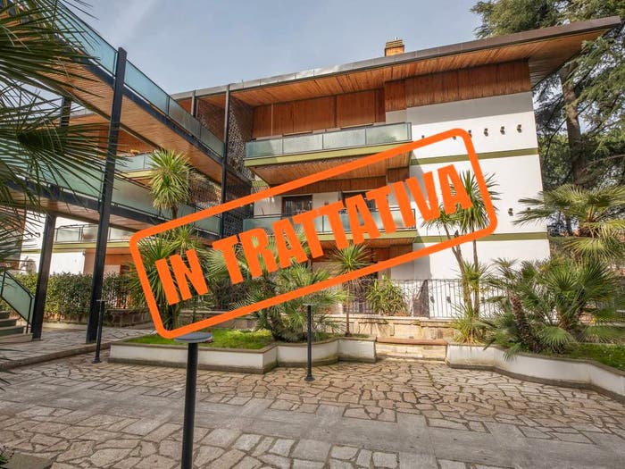 Appartamento quadrilocale in vendita in Via Vecchia di Grottaferrata, Semicentro, Marino