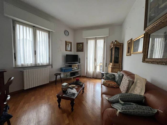 Casa con 6 locali in vendita in Centro, Ponte dell'Olio