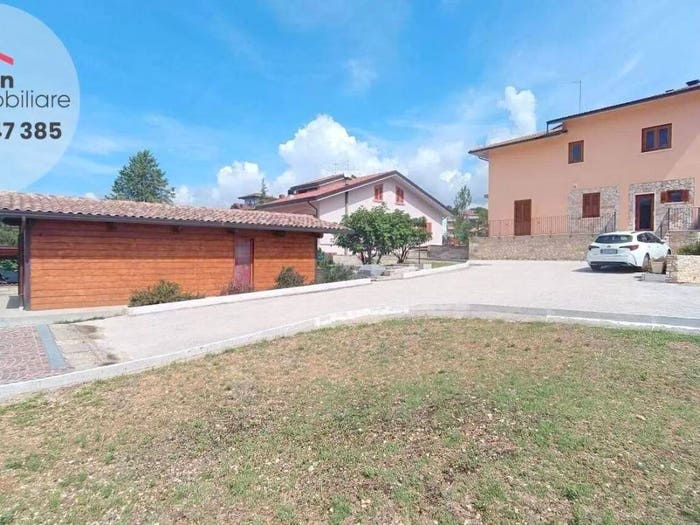 Casa con 6 locali in vendita in Strada Vicinale Di Bazzano, Sant'Elia Bazzano, L'Aquila