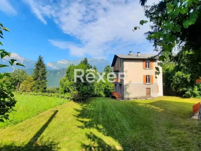 Casa con 6 locali in vendita in Via Milano, Centro, Cremeno