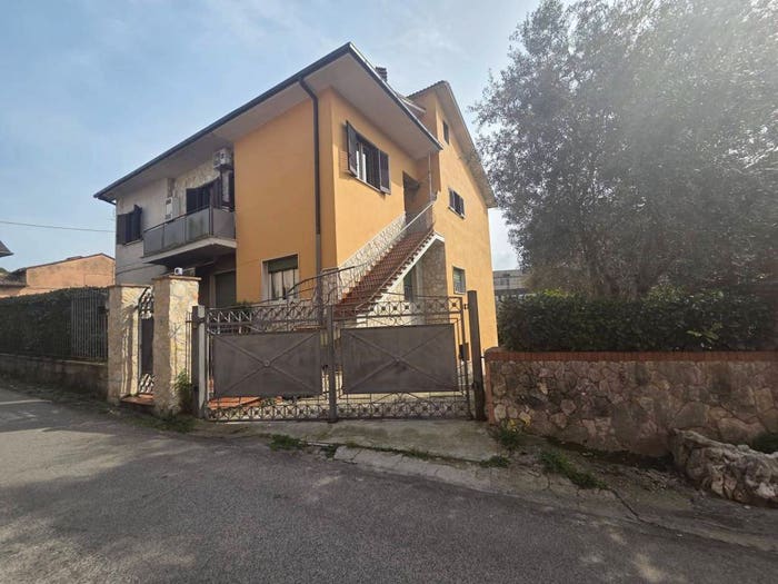 Casa con 6 locali in vendita in Via del Boschetto, Centro, Ceccano
