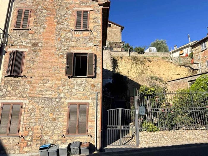 Casa con 5 locali in vendita in Via di Ficulle, Ficulle