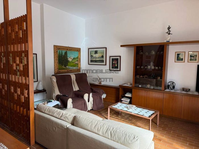 Appartamento trilocale in vendita in Via Alcide De Gasperi, Villa di Serio