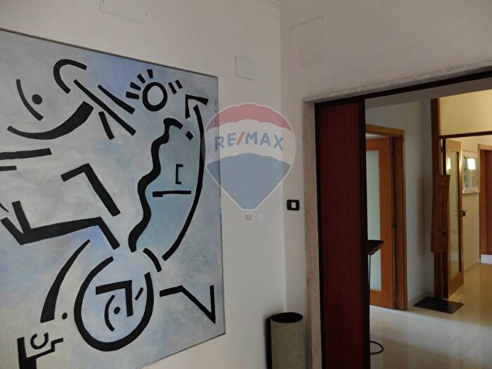 Appartamento con 5 locali in vendita in Ferrarecce Università, Caserta