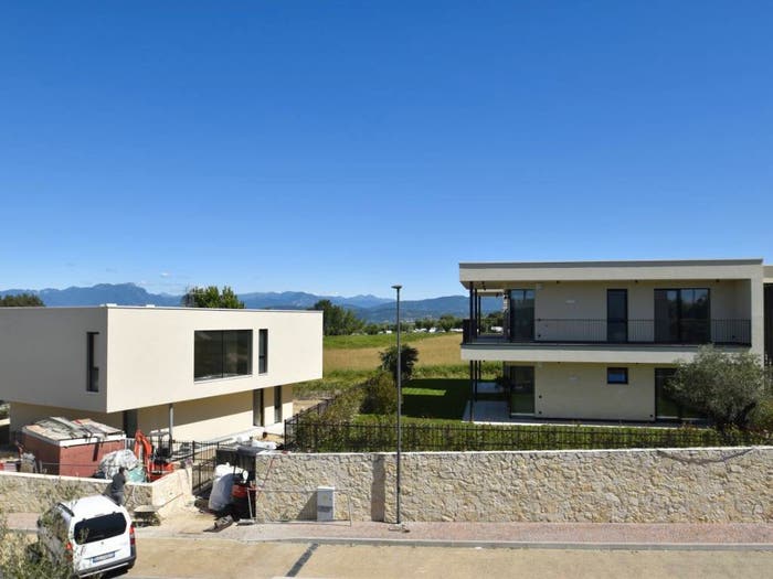 Appartamento trilocale in vendita in Via Porto, Pacengo, Lazise