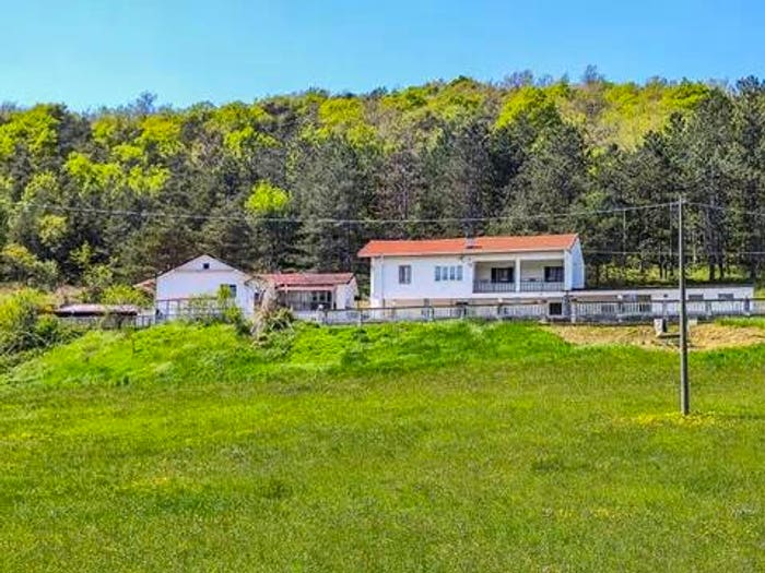 Casa con 6 locali in vendita in Località Gallareto, Dego