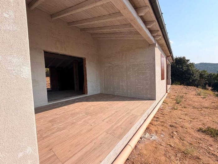 Casa con 5 locali in vendita in Via del Corallo, Aglientu