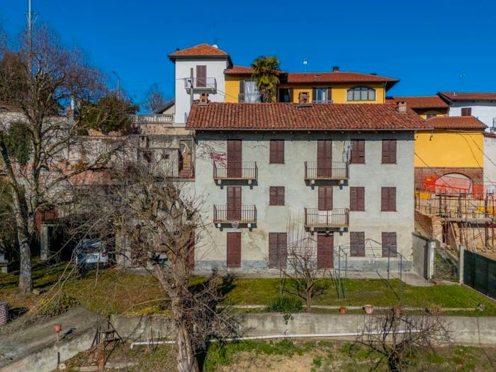 Casa con 6 locali in vendita in Via Luogo, Camerano, Camerano Casasco