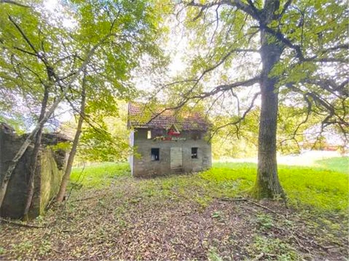 Casa trilocale in vendita in Frazione Sommacosta, Alpago