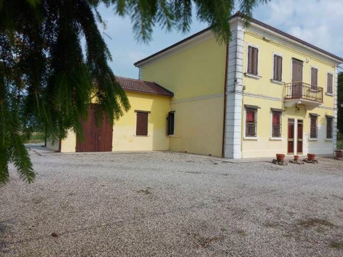 Casa con 6 locali in vendita in Via Raffanello, Baura Correggio, Ferrara