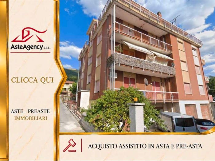 Appartamento trilocale in vendita in Via Iacopetti, Centro, Gualdo Tadino