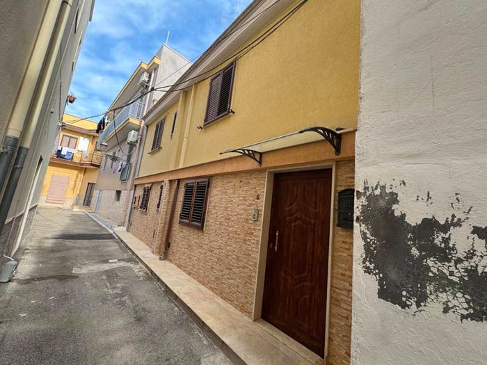 Appartamento trilocale in vendita in Via Santi II Medici, Centro, Massafra