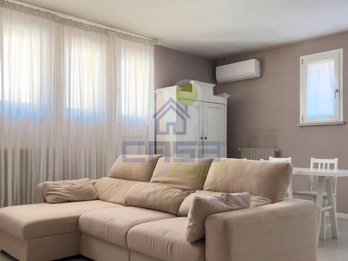 Appartamento con 5 locali in vendita in via Secchi Ronchi, Centro, Guastalla