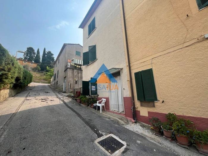 Appartamento con 5 locali in vendita in Via Giuseppe Verdi, Centro, Alviano