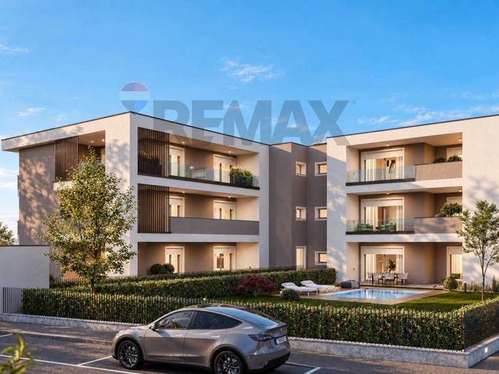 Appartamento trilocale in vendita in via meucci, Roncello