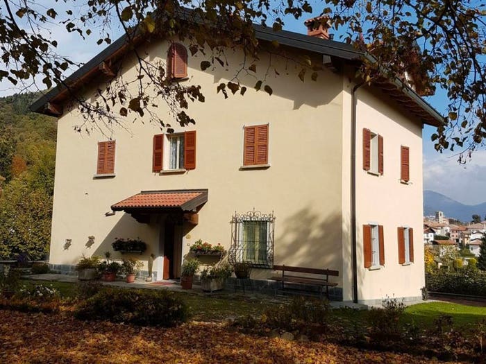 Casa con 6 locali in vendita in via Provinciale, Lanzo D'Intelvi, Alta Valle Intelvi