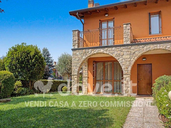 Casa quadrilocale in vendita in Via dei Mille, Carzago Riviera, Calvagese della Riviera