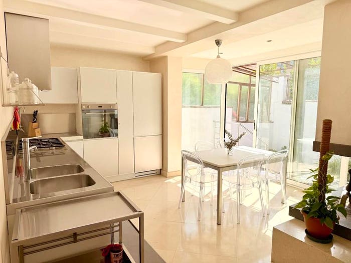 Casa con 5 locali in vendita in Centro, Massa