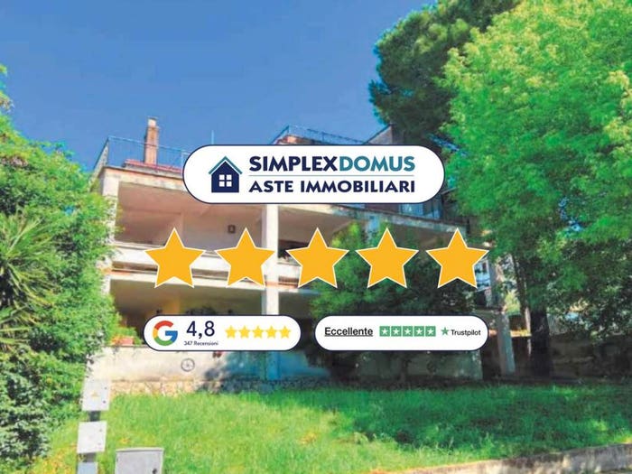 Appartamento con 6 locali in vendita in Viale Alessandro Manzoni, Centro, Poggio Moiano