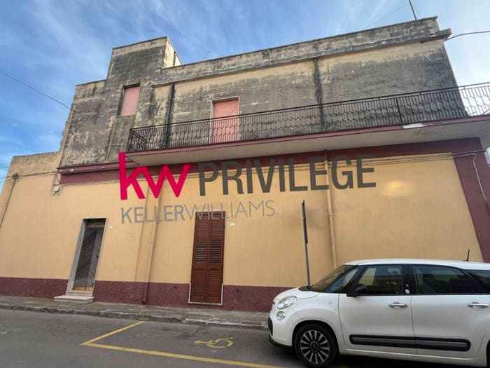 Appartamento con 5 locali in vendita in Via Ferrovia, San Pancrazio Salentino
