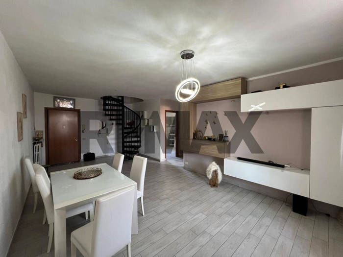 Appartamento quadrilocale in vendita in Centro, Ghisalba