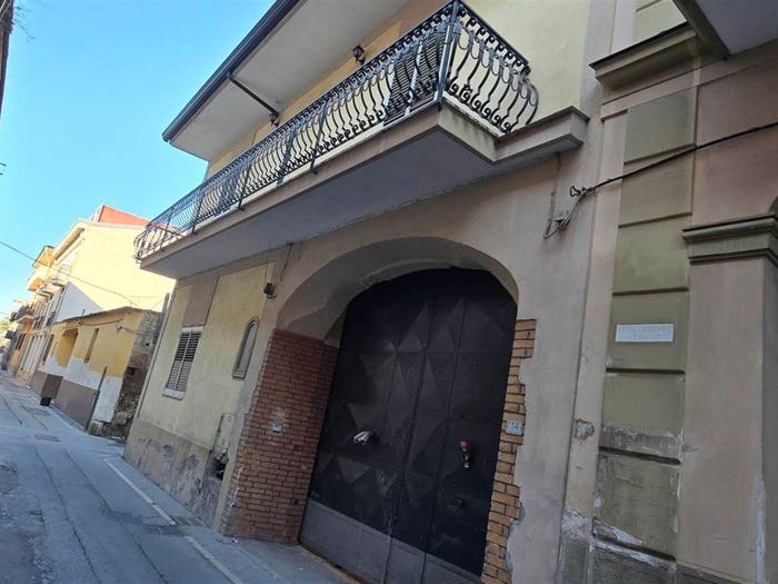 Casa con 6 locali in vendita in Via Acconcia, Capodrise