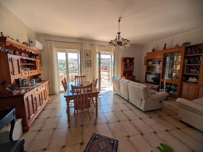 Appartamento con 5 locali in vendita in Via Matteo Cimarra, Serraferlicchio Montaperto Giardina Gallotti, Agrigento