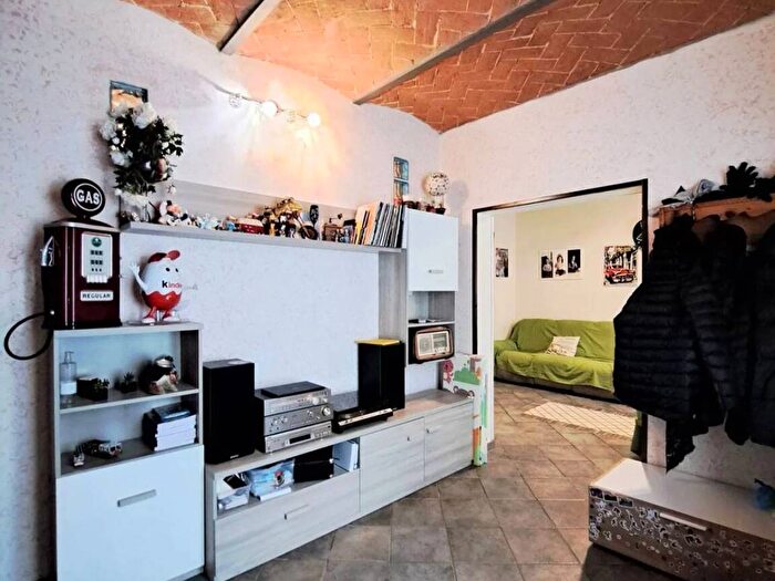 Casa con 5 locali in vendita in Via Don Giovanni Minzoni, Centro, Agliana