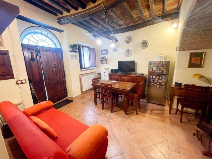 Appartamento bilocale in vendita in Monticiano, Centro