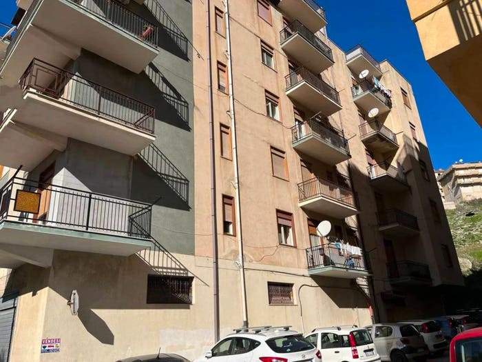 Appartamento con 6 locali in vendita in Via John Fitzgerald Kennedy, Favara