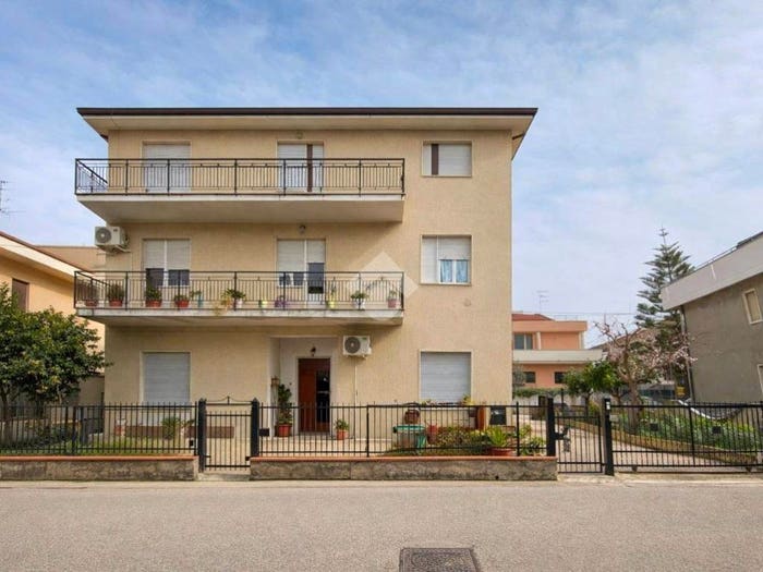 Appartamento quadrilocale in vendita in Via monte santo, Centro, Giulianova