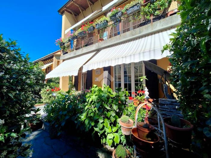 Casa quadrilocale in vendita in Via predari francesco, Albate Muggiò, Como