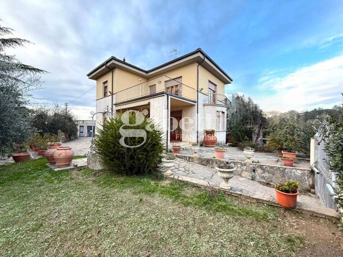Casa con 6 locali in vendita in Via di Carcheri, Lastra a Signa