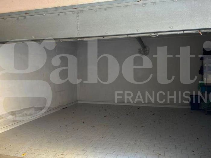 Appartamento con 5 locali in vendita in via Michelangelo, Aversa