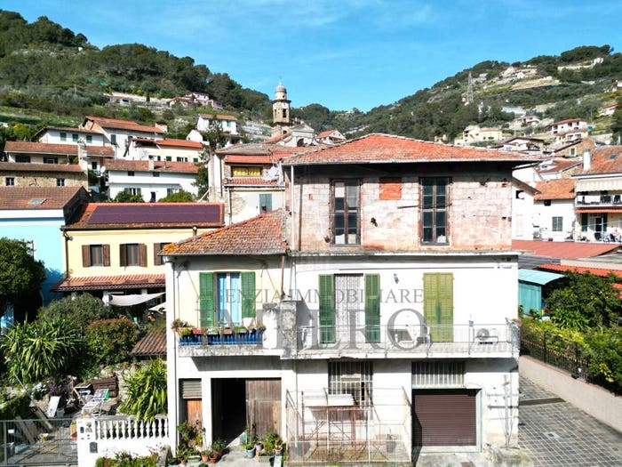 Appartamento trilocale in vendita in Via IV Novembre, Soldano
