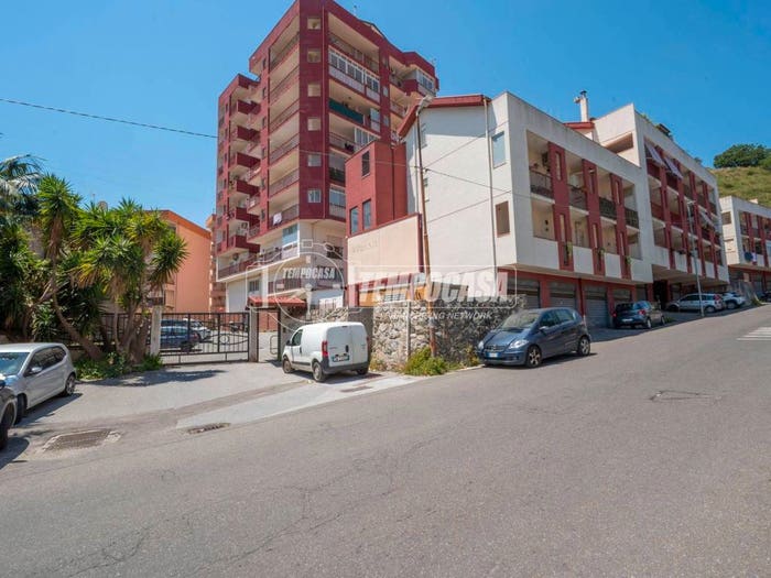 Appartamento quadrilocale in vendita in Strada Comunale Santa Lucia, Santa Lucia San Filippo, Messina