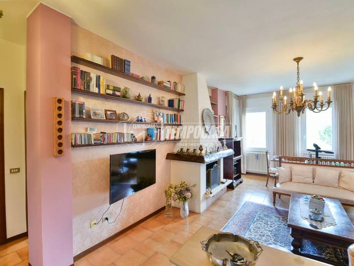 Appartamento con 5 locali in vendita in Via Paradiso, Lipomo