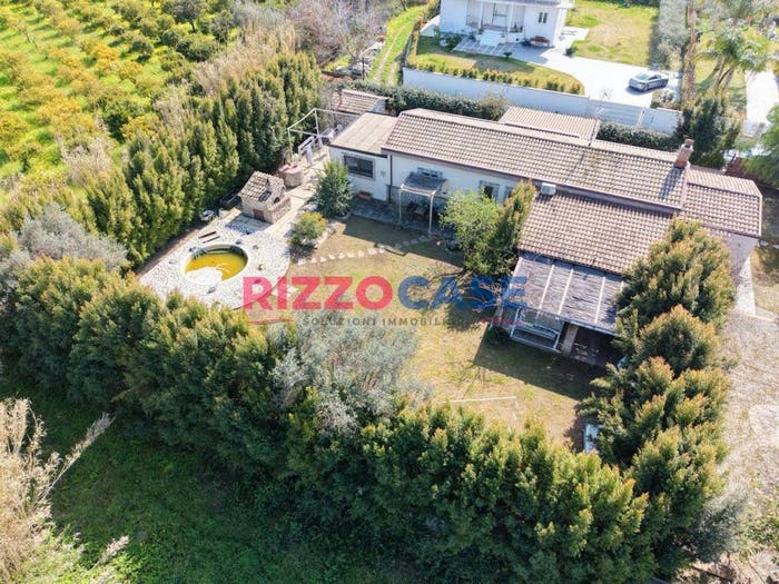 Casa con 5 locali in vendita in Via Irlanda, CoriglianoRossano
