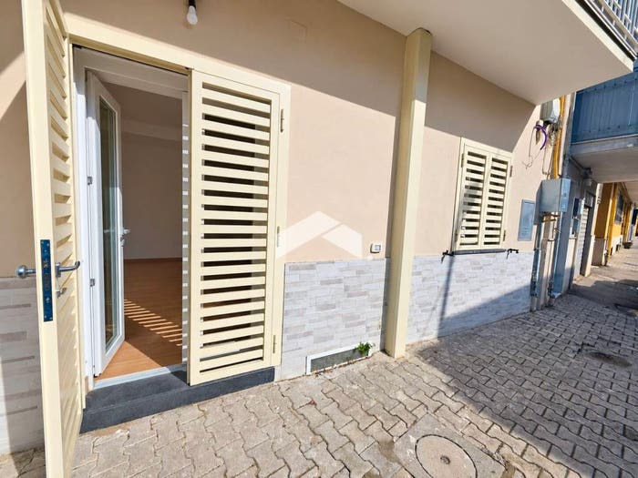 Appartamento trilocale in affitto in Via Vittorio Emanuele III, Centro, Casalnuovo di Napoli