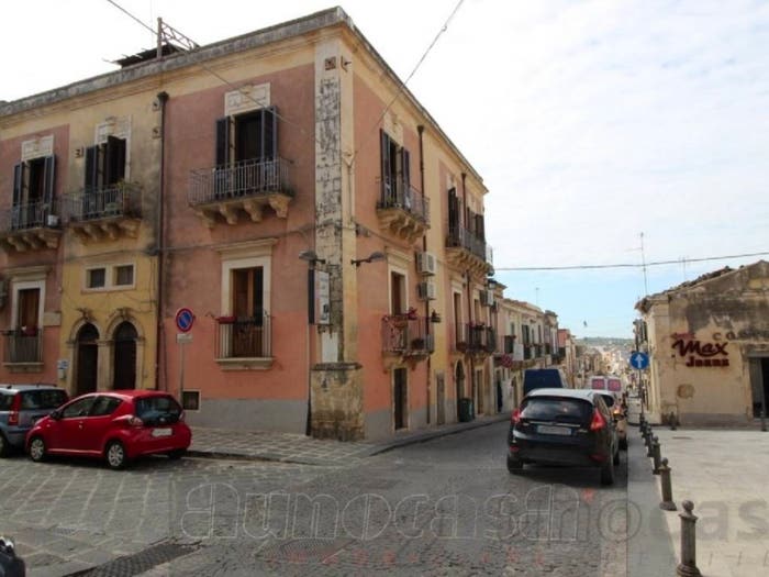 Casa con 5 locali in vendita in Centro, Noto