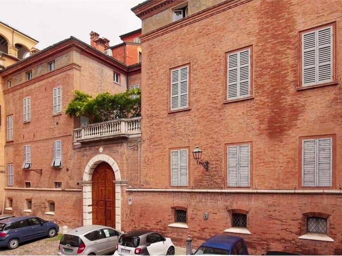 Casa con 6 locali in vendita in Piazzetta Servi, Centro Storico, Modena