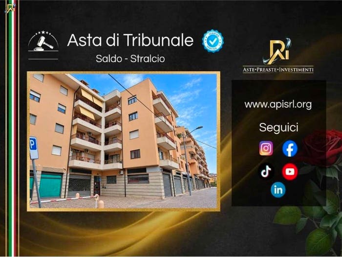 Appartamento quadrilocale in vendita in Viale Crotone, Catanzaro Lido Fortuna Corvo Germaneto, Catanzaro