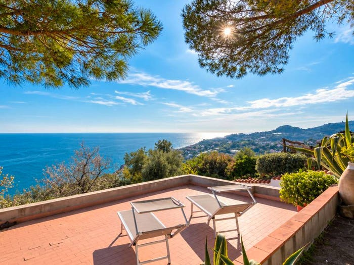 Casa con 5 locali in vendita in Strada del Colle, Poggi, Imperia