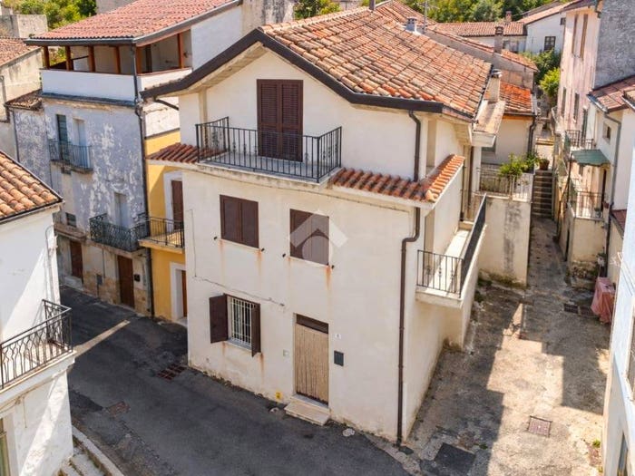 Casa trilocale in vendita in Via degli Artigiani, Villa Caldari, Ortona