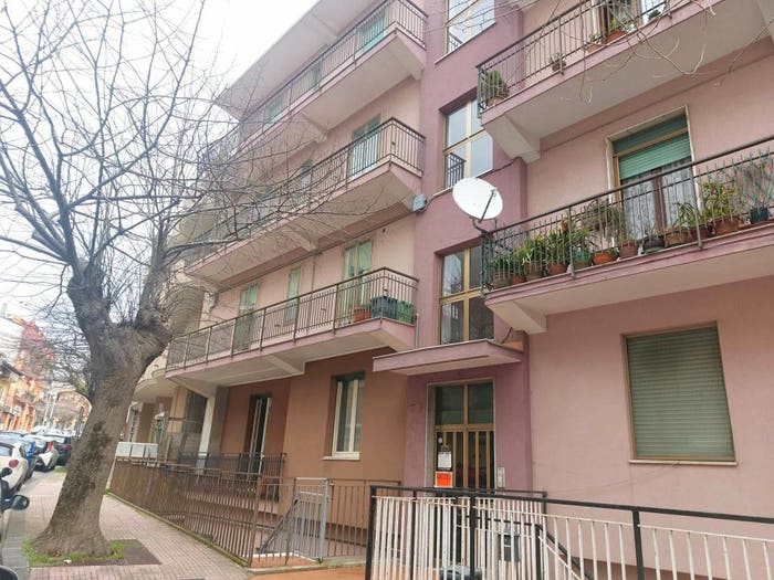 Appartamento trilocale in vendita in Viale Giuseppe Mazzini, Centro, Tiriolo