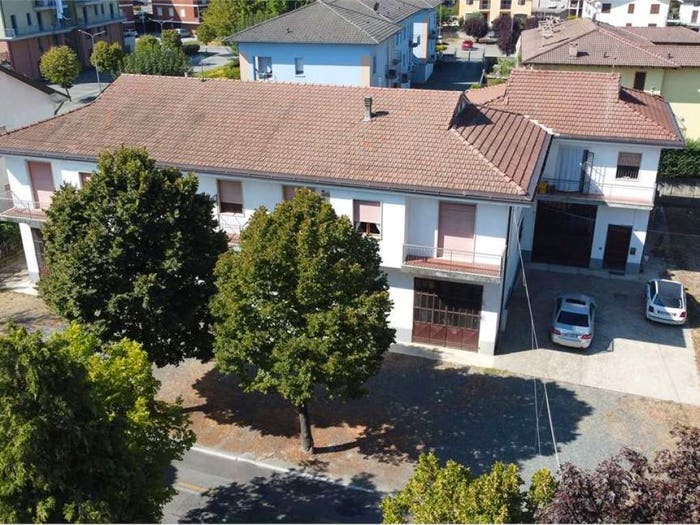 Casa con 6 locali in vendita in Centro, Calamandrana
