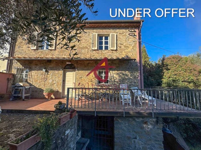 Casa con 6 locali in vendita in Centro, Lamporecchio